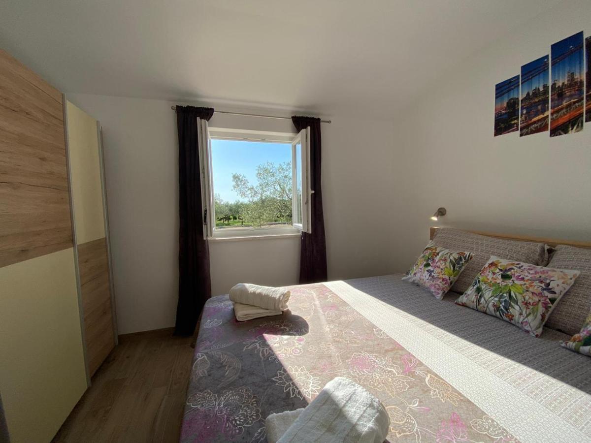 Guest House Ada Galižana 외부 사진