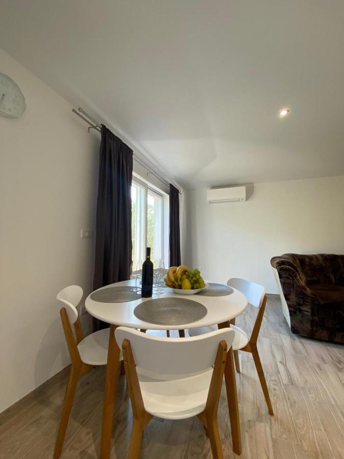 Guest House Ada Galižana 외부 사진