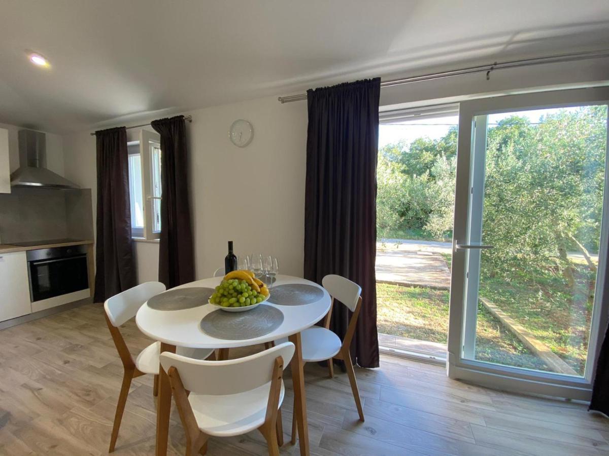 Guest House Ada Galižana 외부 사진
