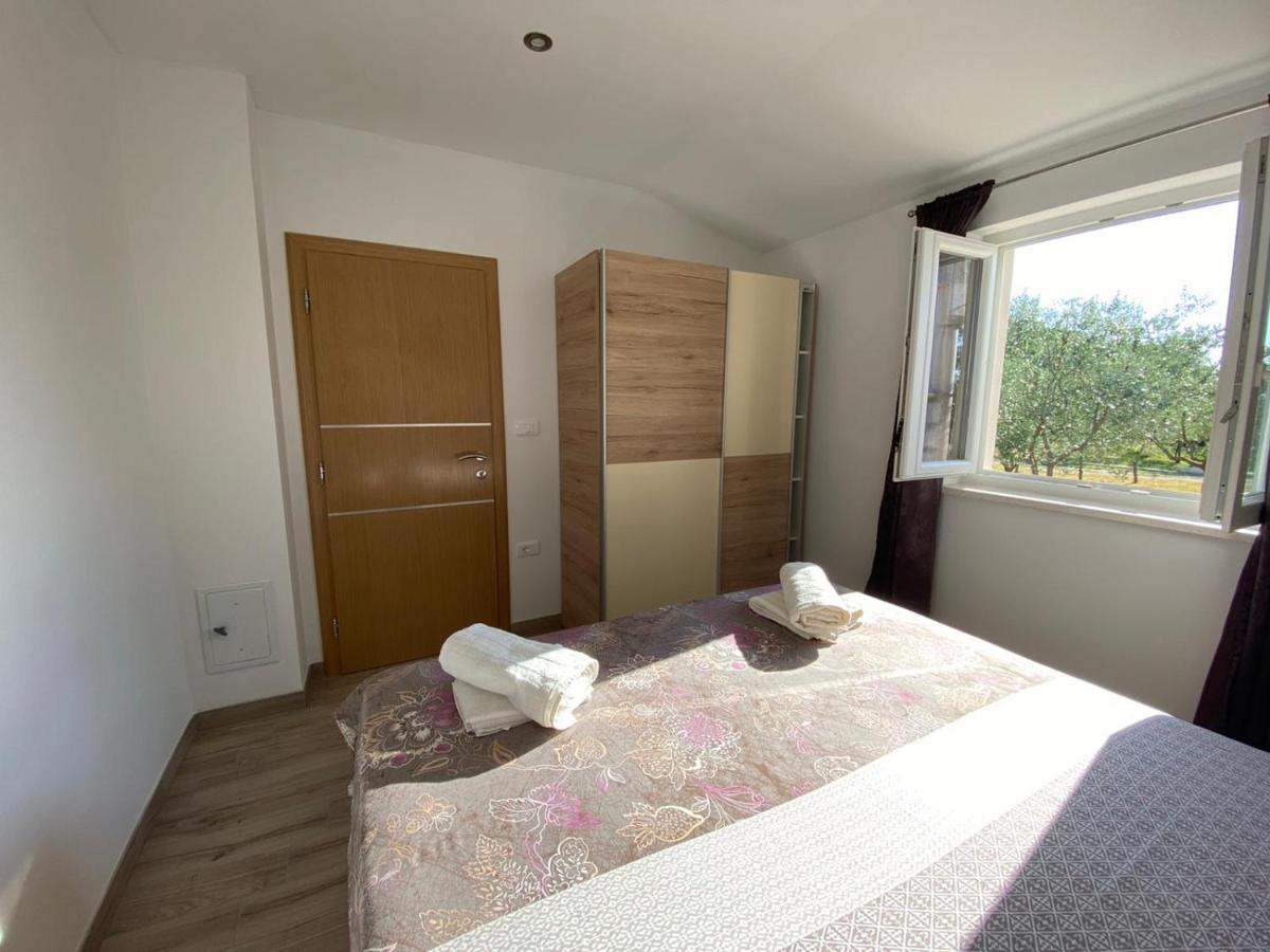 Guest House Ada Galižana 외부 사진