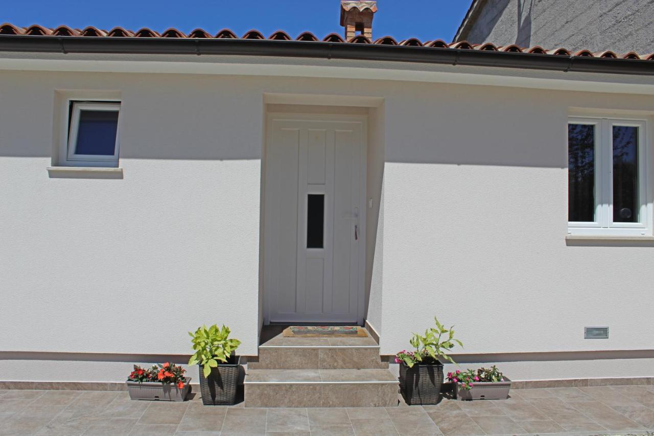 Guest House Ada Galižana 외부 사진