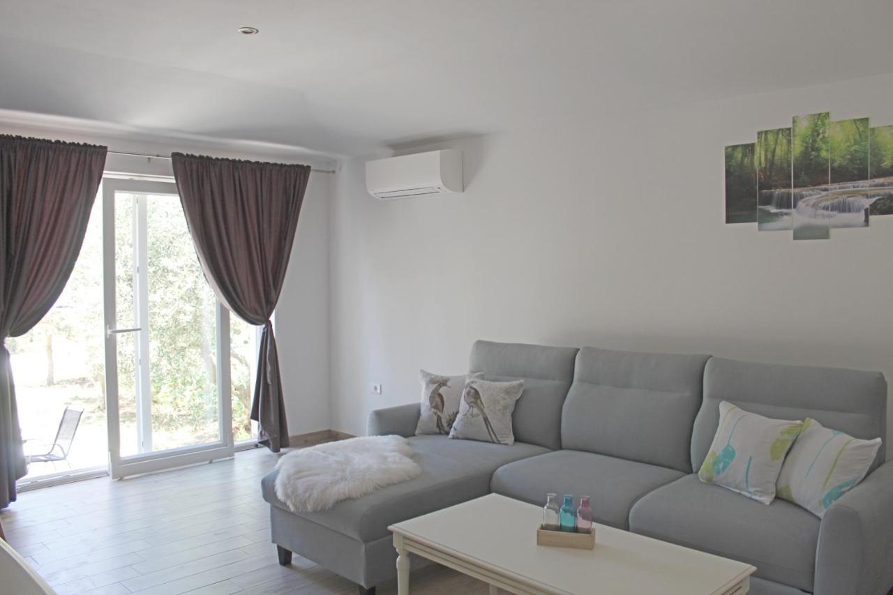 Guest House Ada Galižana 외부 사진