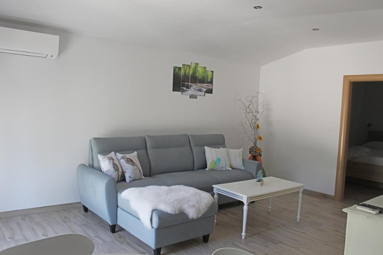Guest House Ada Galižana 외부 사진