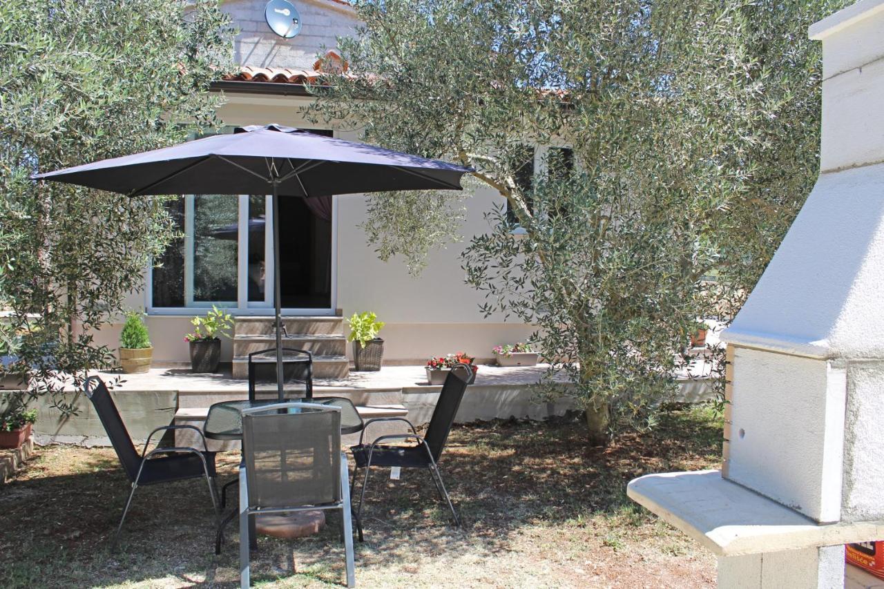 Guest House Ada Galižana 외부 사진